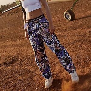 NWT Free People Mesmerize Me Pants Violet Slouchy Camo Cargo Relaxed High Rise